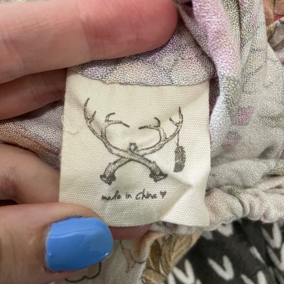 Spell Floral Off the Shoulder Top Small - Picture 7 of 9